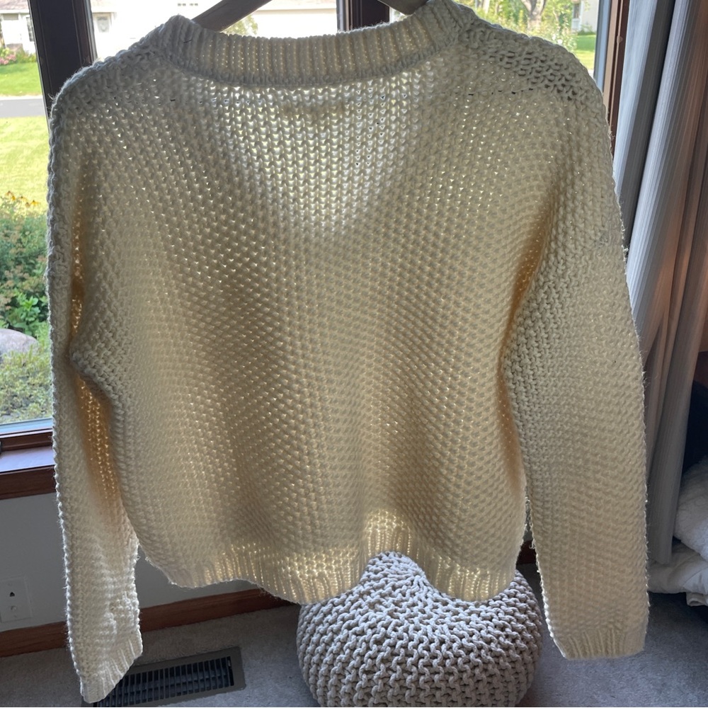 New without tags small Pacsun oversized chunky crop sweater
